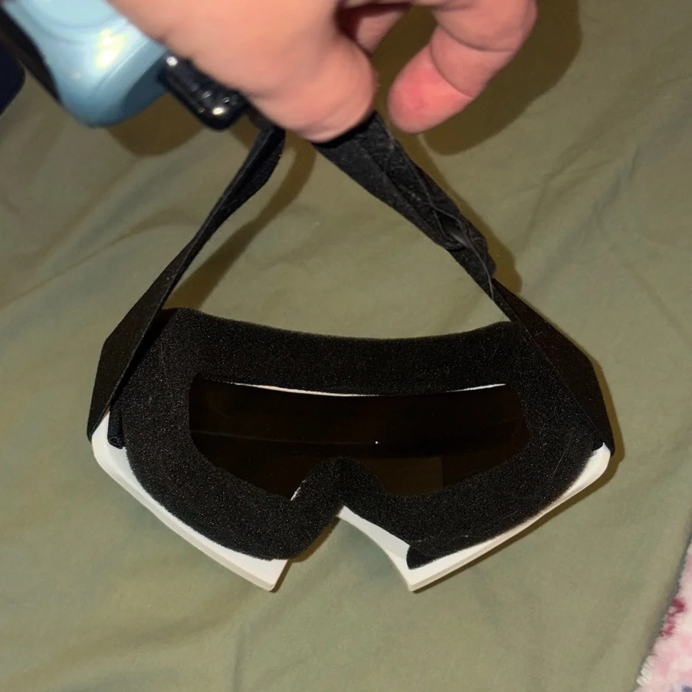 Protective eye wear with multi color lens